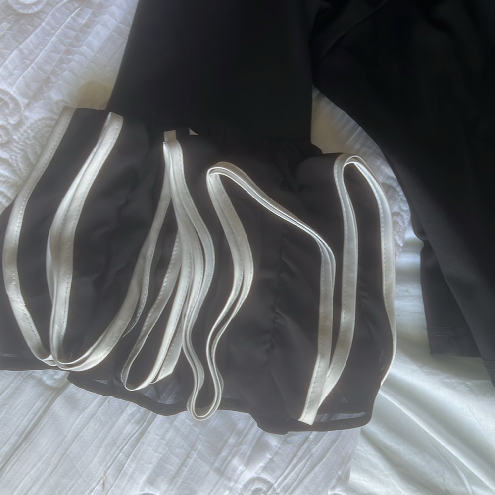 Beautiful shirt - Picture 2 of 3